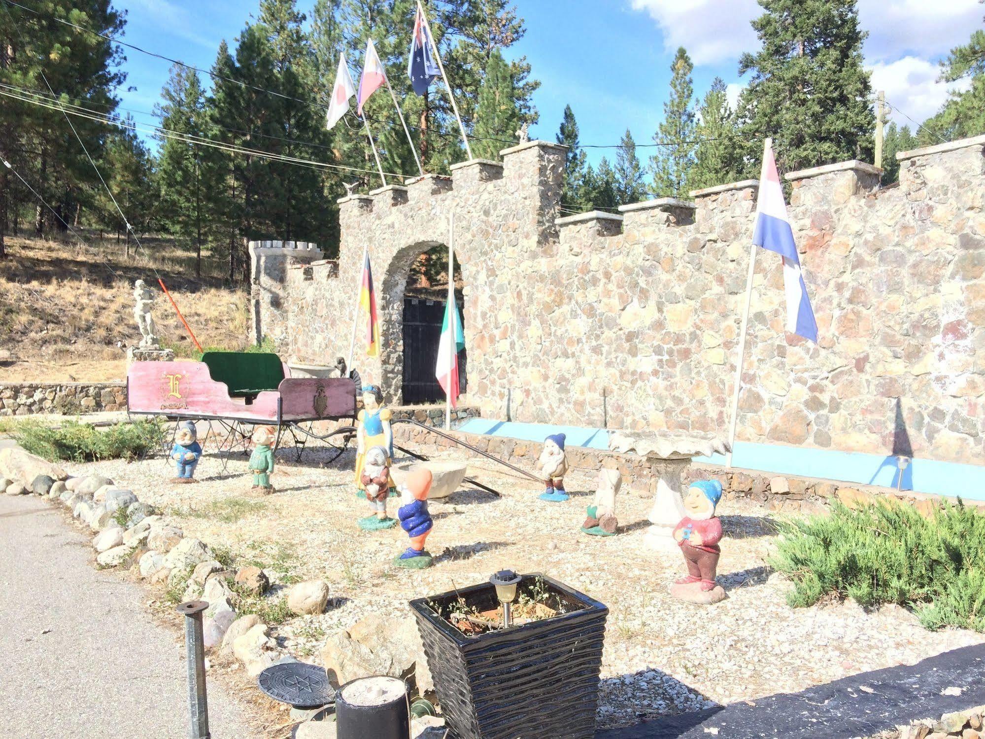 Rainbow Lake Castle Resort Princeton Zewnętrze zdjęcie